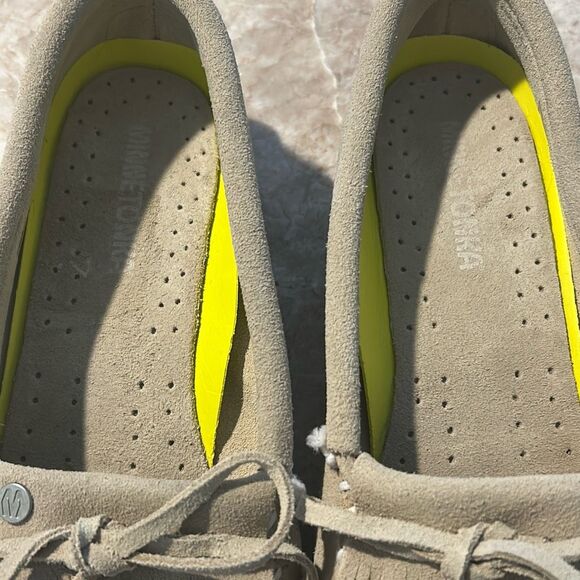 MINNETONKA Tan Suede Moccasins Size 8 - Picture 3 of 9